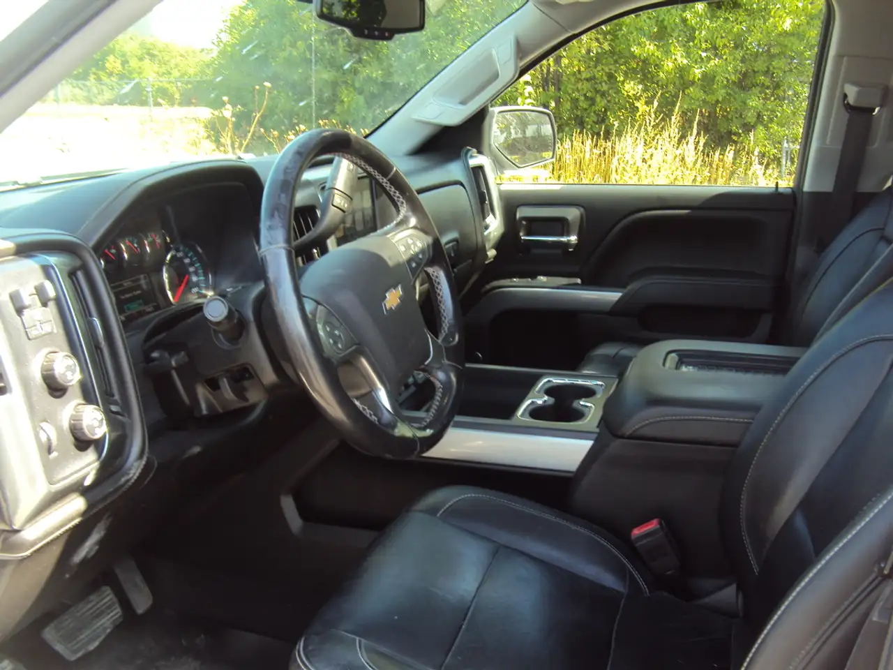 Chevrolet Silverado 1500 снимка Chevrolet Silverado 1500
