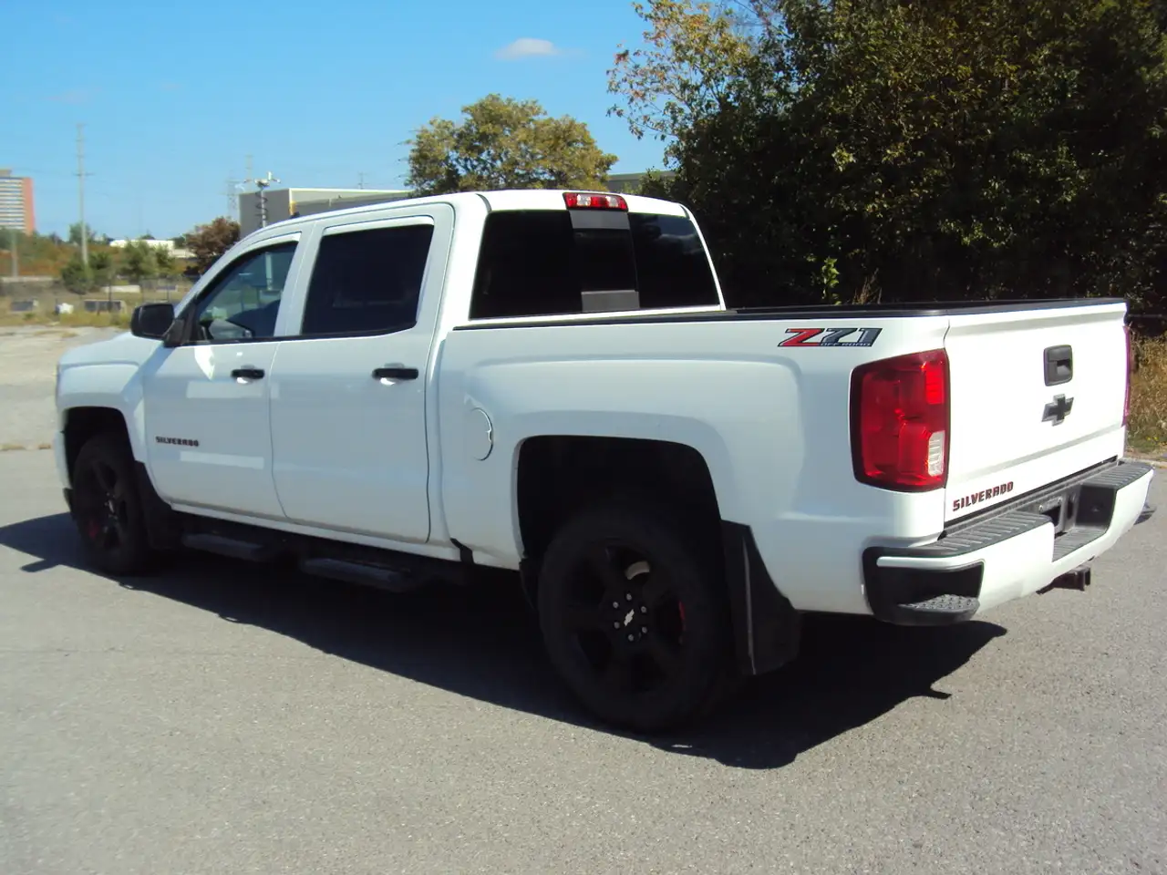 Chevrolet Silverado 1500 снимка Chevrolet Silverado 1500