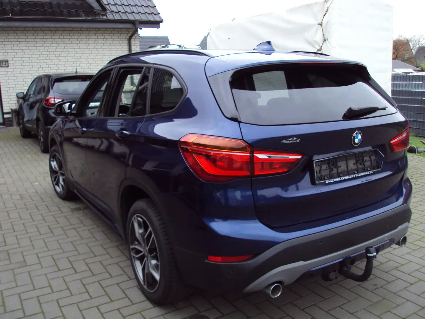 BMW X1 sDrive 18 d Sport Line Blau - 2