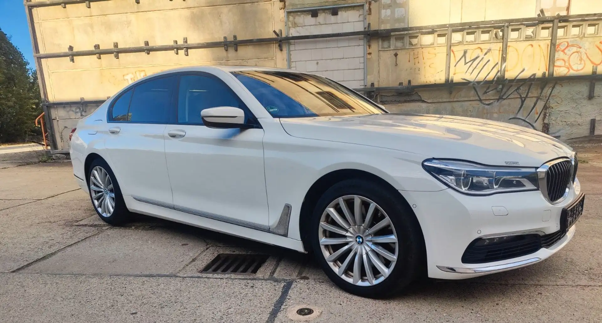 BMW 750 i xDrive Wit - 2