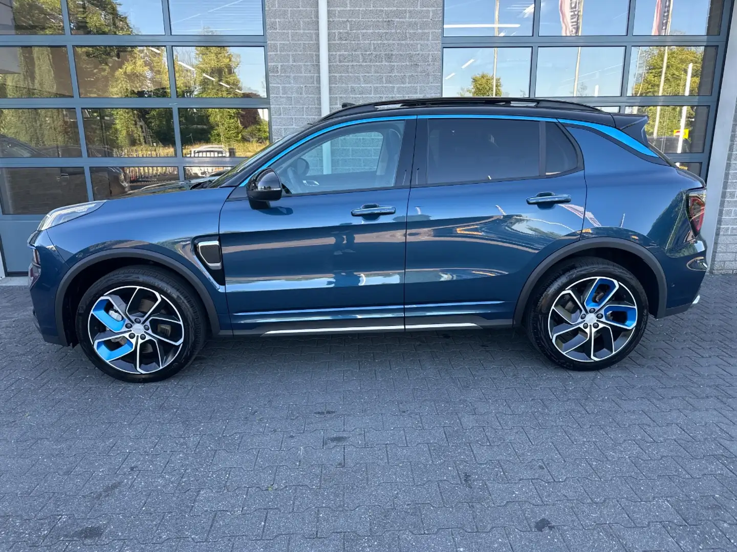 Lynk & Co 01 1.5 PLUG IN HYBRID | 360 CAMERA | NL AUTO | Blau - 2