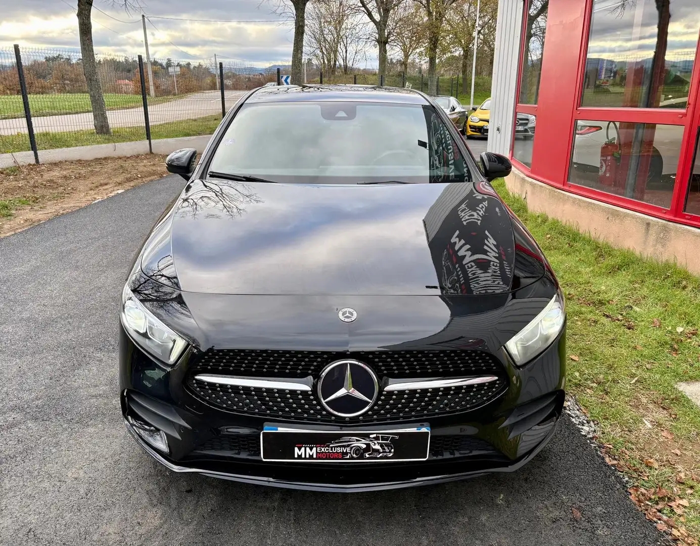 Mercedes-Benz A 250 Classe A 250 7G-DCT 4Matic AMG Line Schwarz - 2