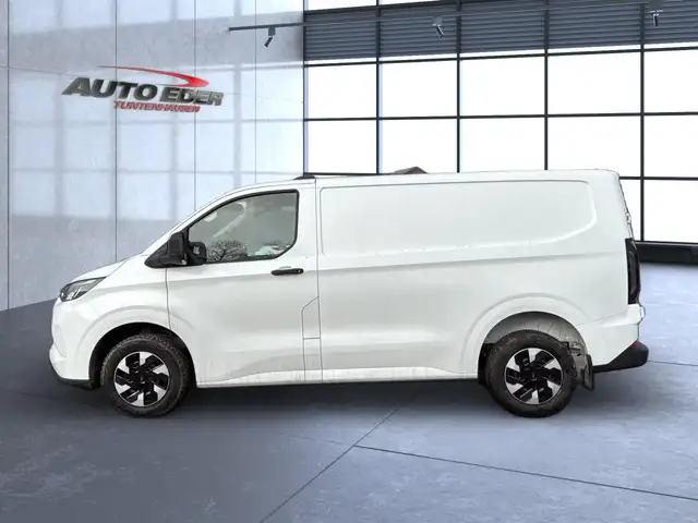 Ford Transit Custom view 12
