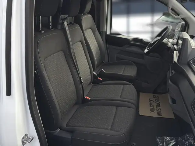 Ford Transit Custom view 15