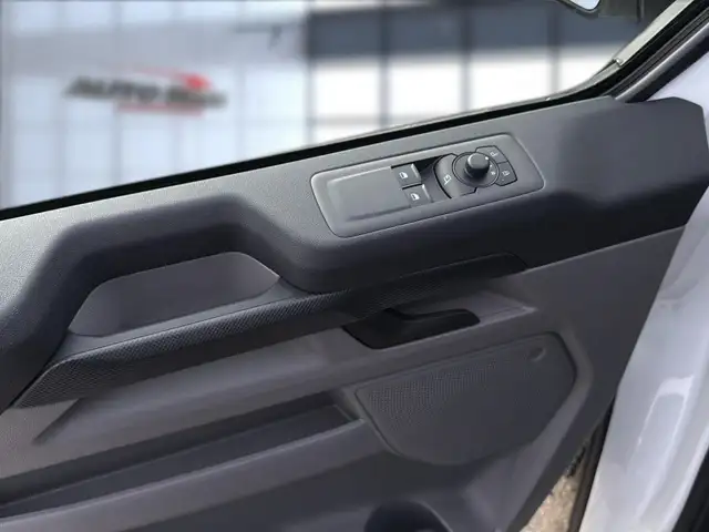 Ford Transit Custom view 8
