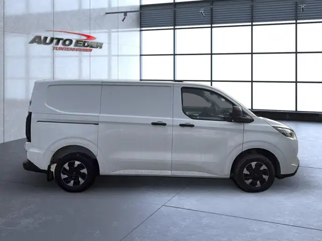 Ford Transit Custom view 14