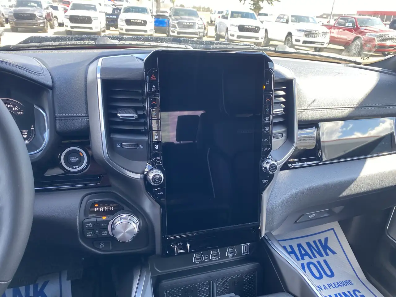 RAM 1500 снимка RAM 1500