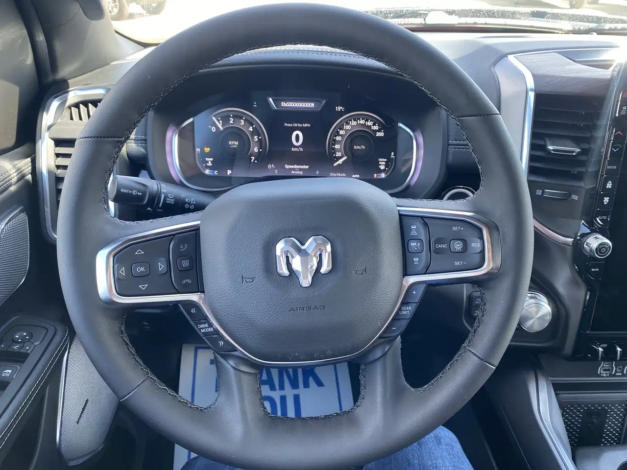 RAM 1500 снимка RAM 1500