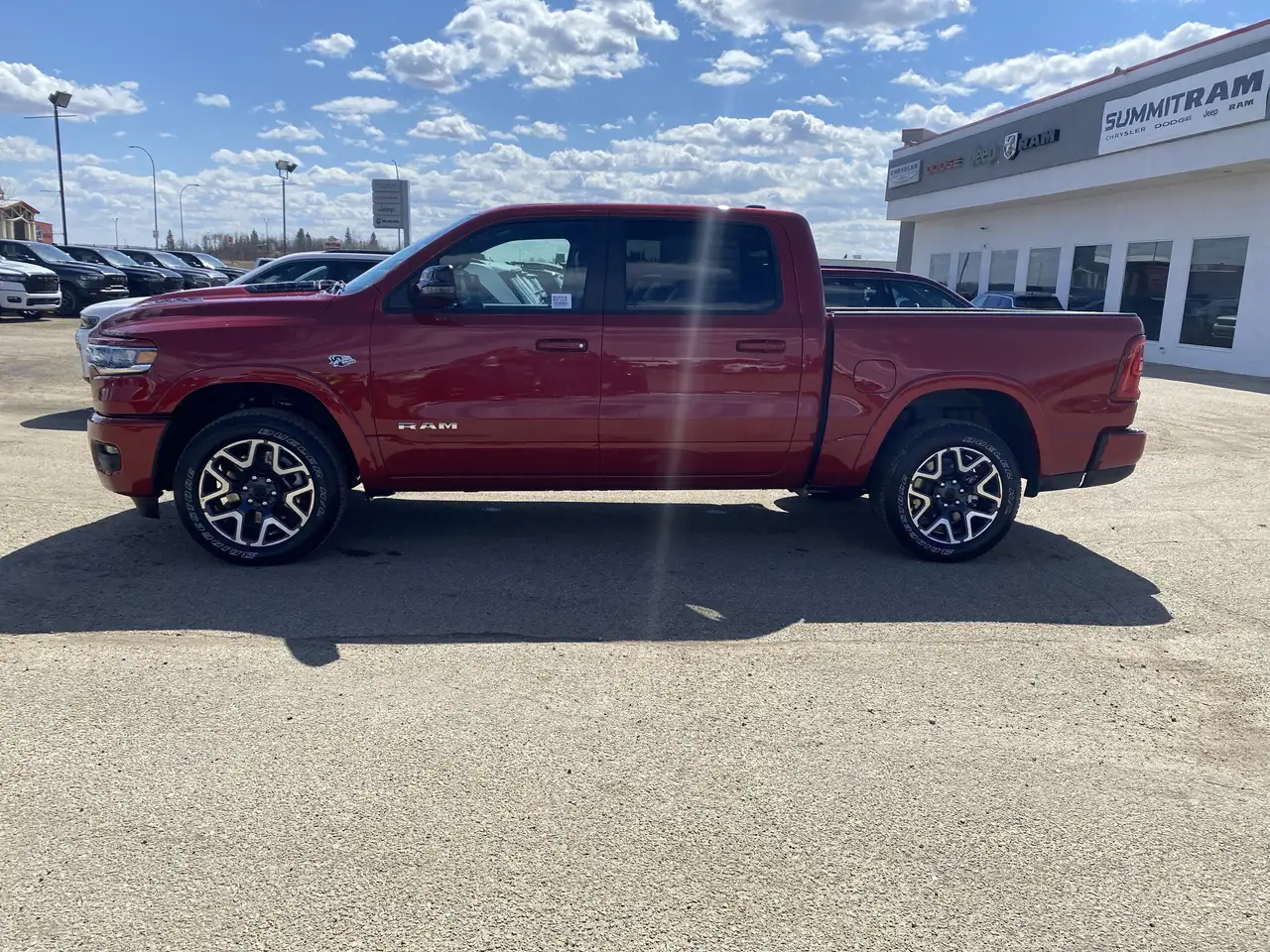 RAM 1500 снимка RAM 1500