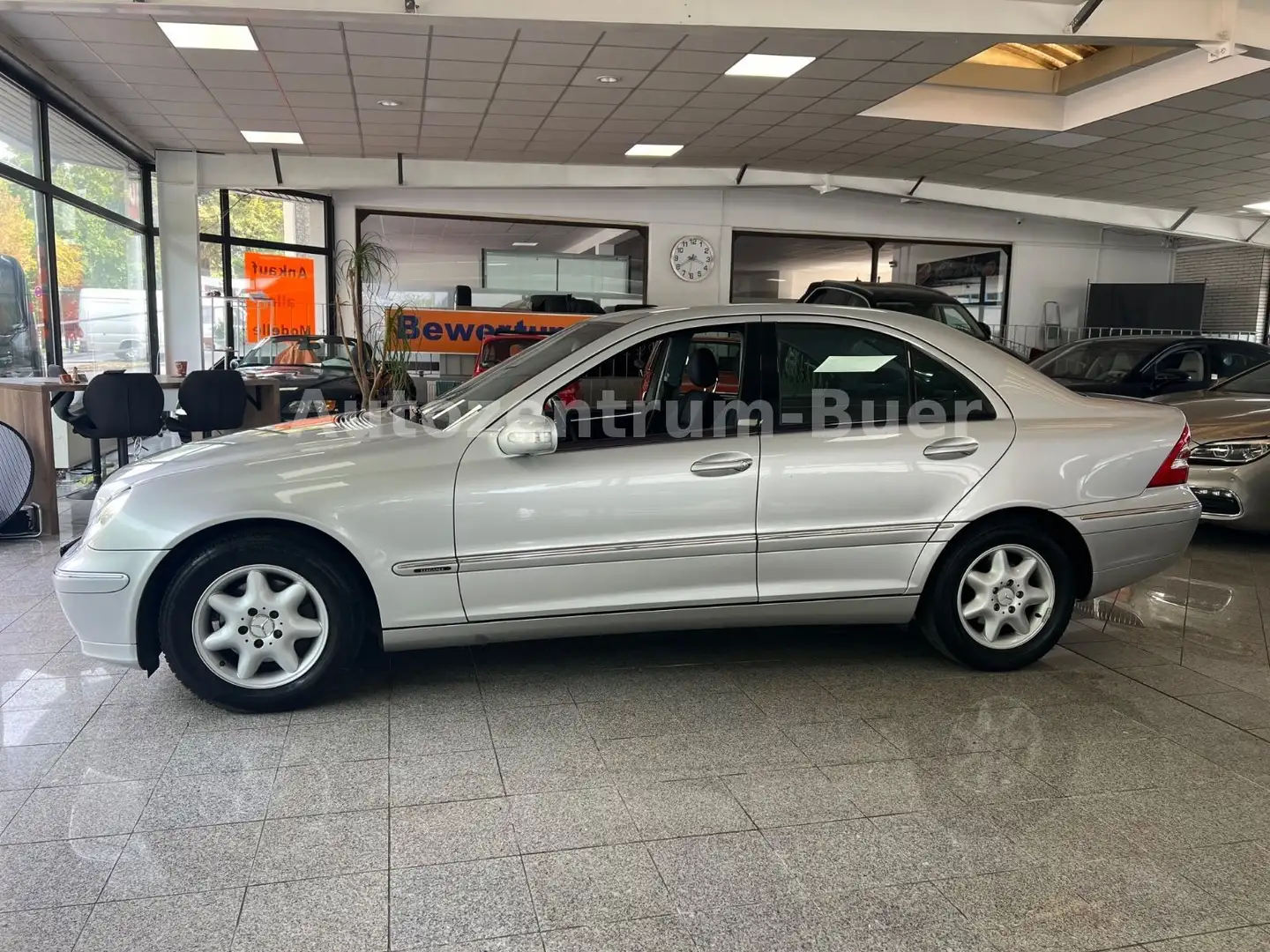 Mercedes-Benz C 180 C-Klasse Lim. C 180 Kompressor Unfallfrei! Argent - 2