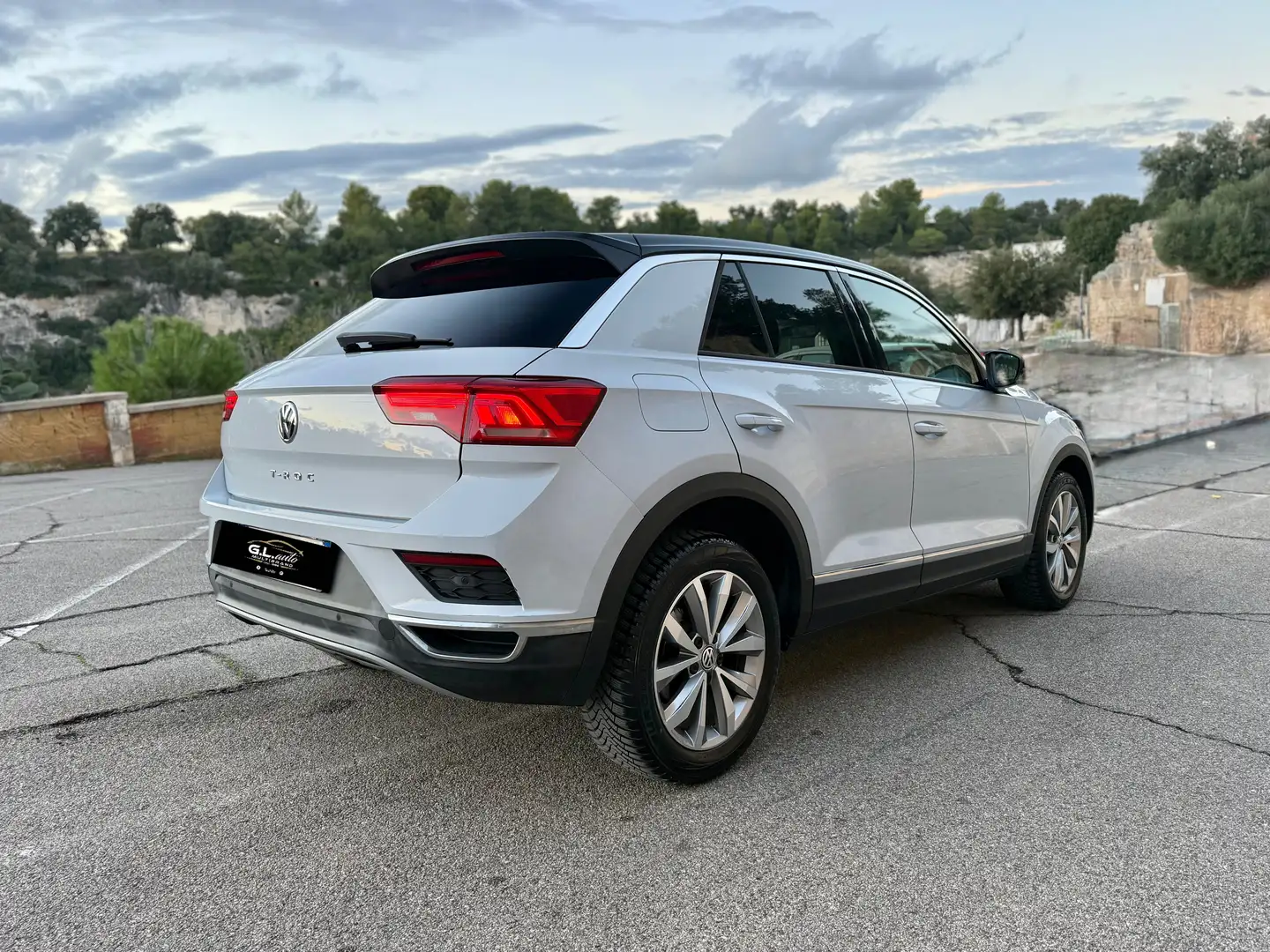 Volkswagen T-Roc /1.0 TSI 116 CV/CAR PLAY/CERCHI 17"/NEOPATENTATI Blanc - 2