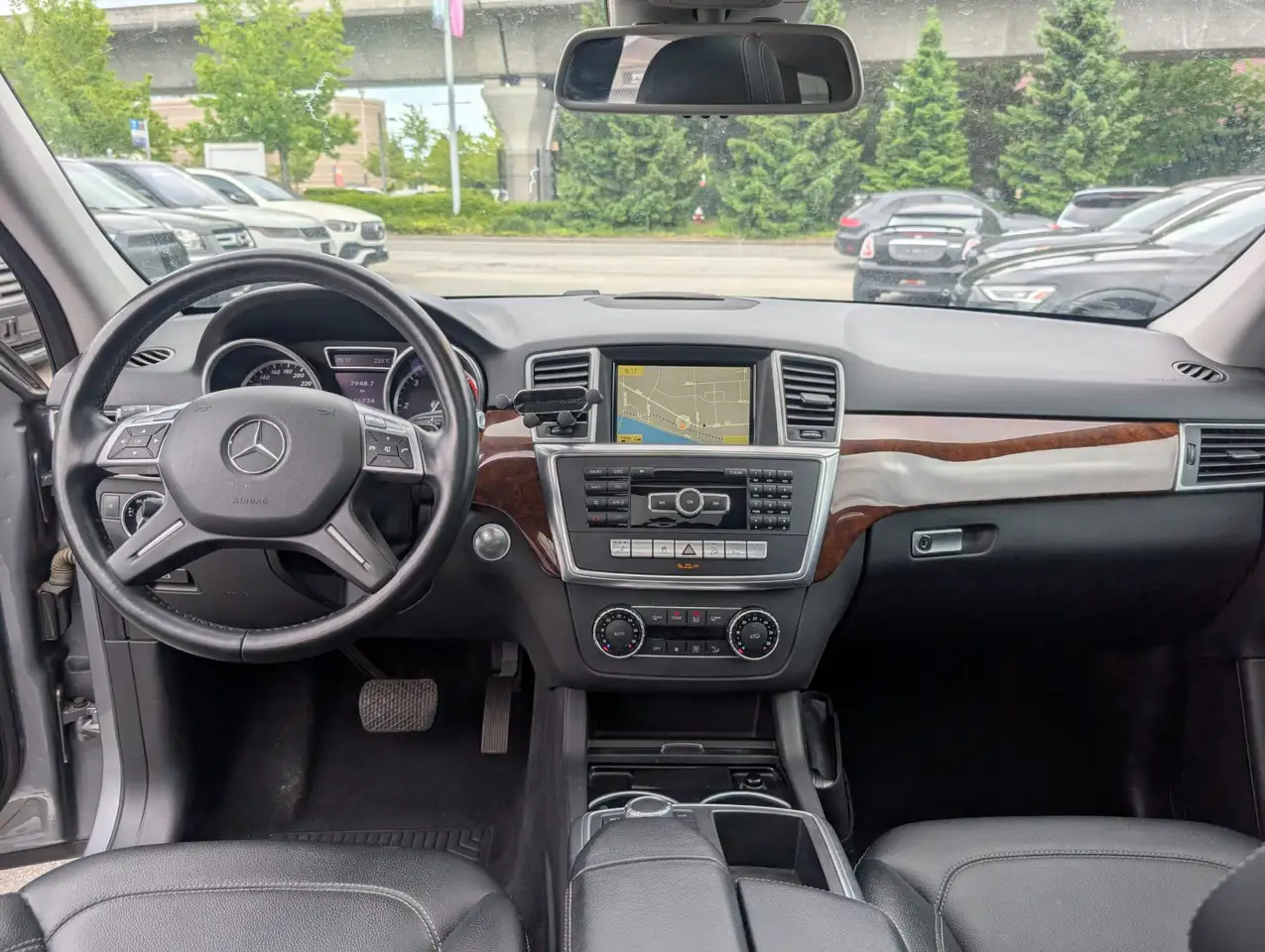 Mercedes-Benz M-Class fotografie Mercedes-Benz M-Class