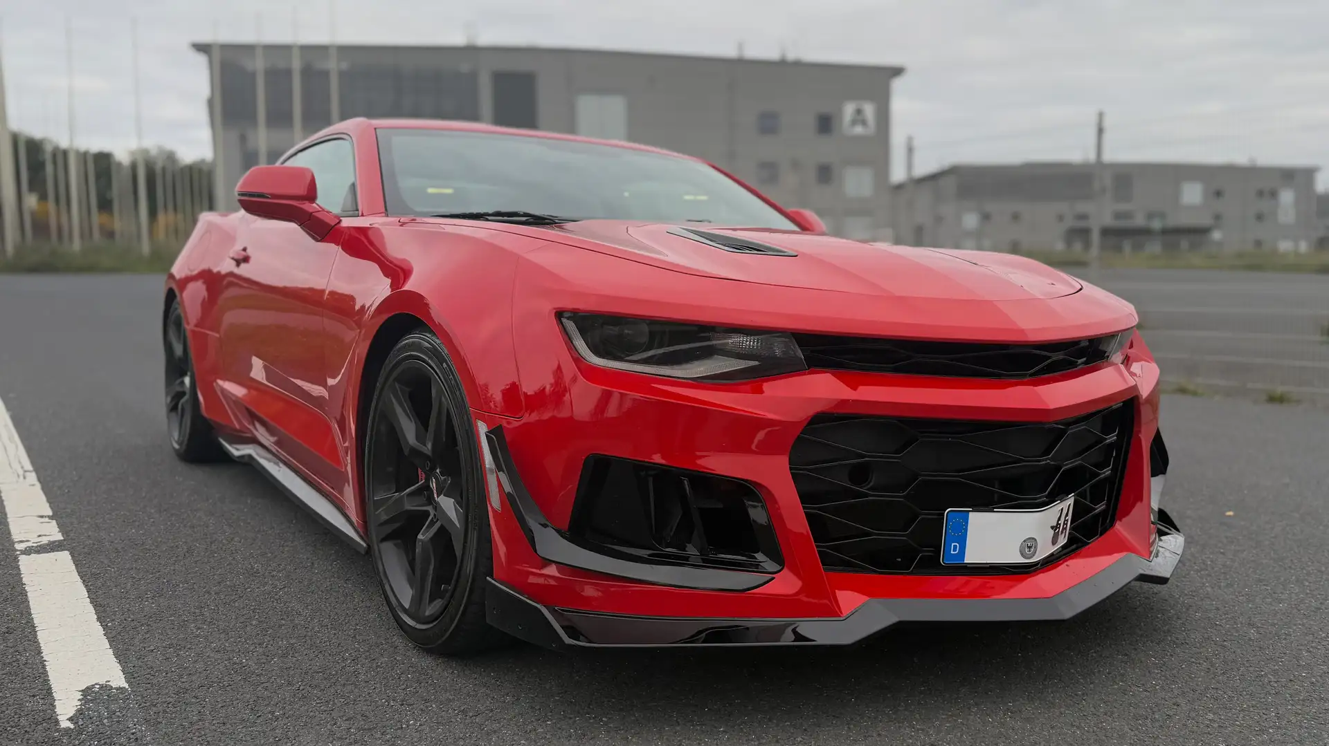 Chevrolet Camaro Coupe 6.2 V8 Aut. / EU-Modell / Unfallfrei Красный - 1