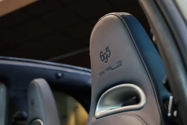 Abarth 500c view 7