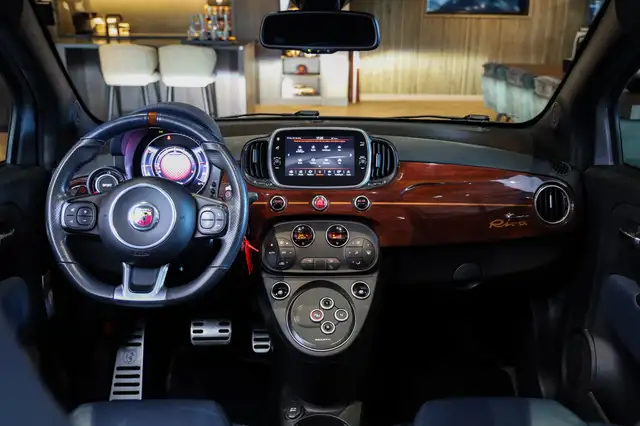 Abarth 500c view 4