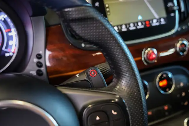 Abarth 500c view 18
