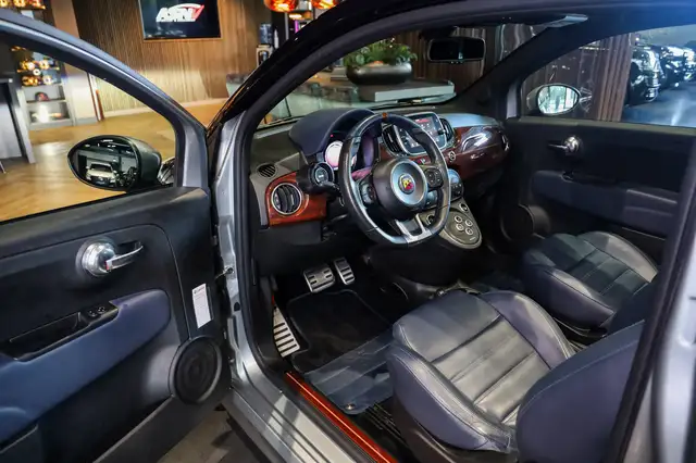 Abarth 500c view 5