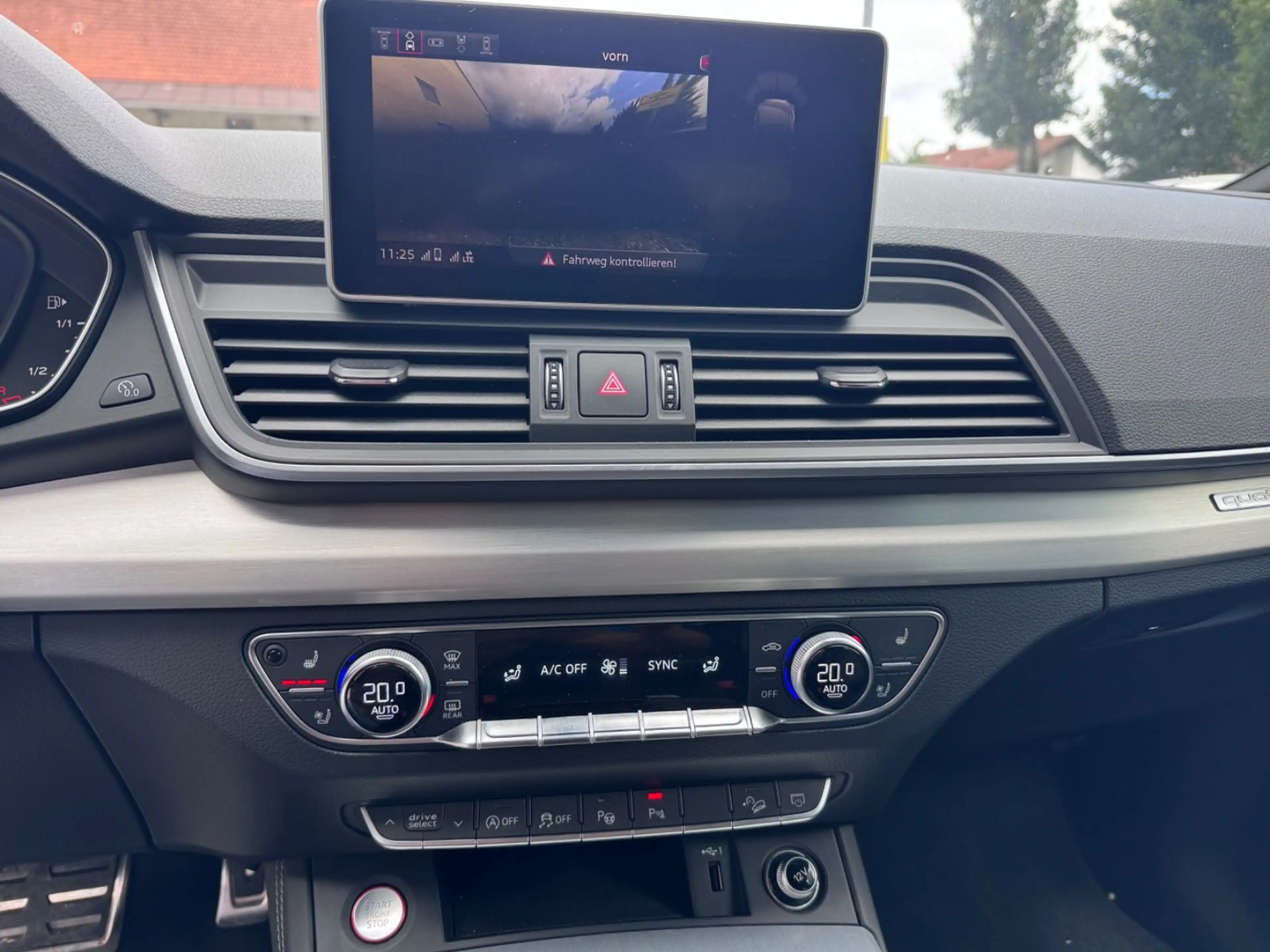 Audi SQ5 3.0 TFSI quattro Virtual Tacho Leder Kamera — photo 11