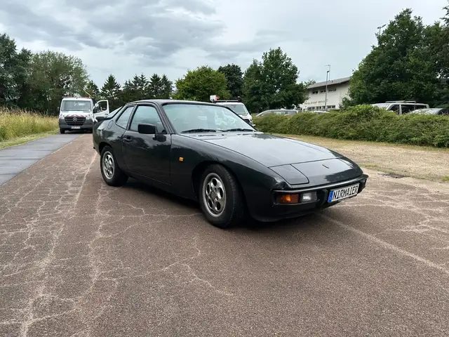 Porsche 924 S