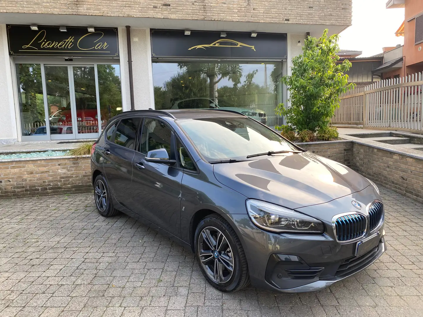 BMW 225 225xe Active Tourer iPerformance auto Grau - 1
