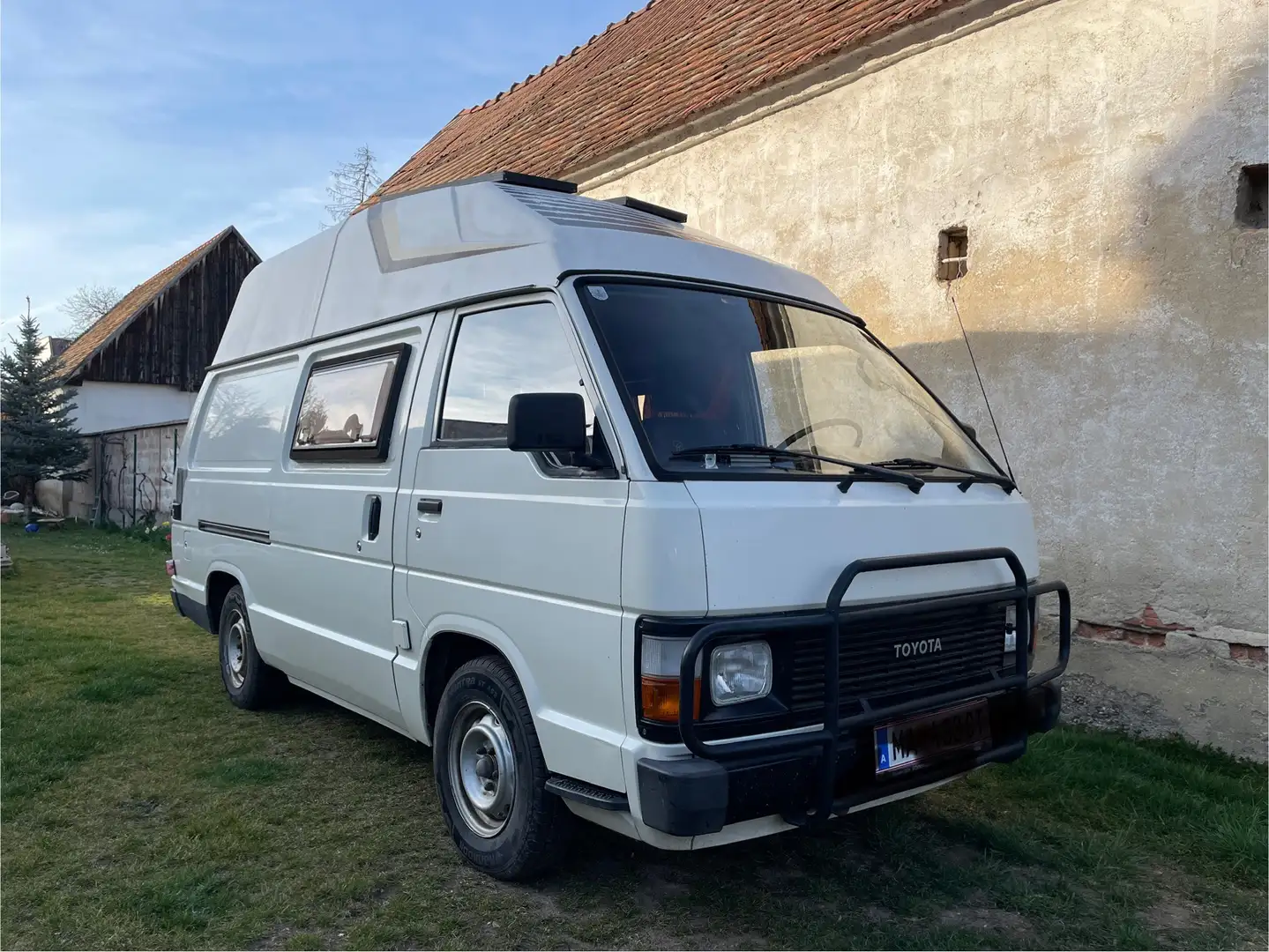 Toyota Hiace Hi Ace 2400 4WD Ds. Weiß - 1