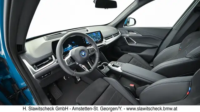 BMW iX1 xDrive30 U11 Ansicht 10