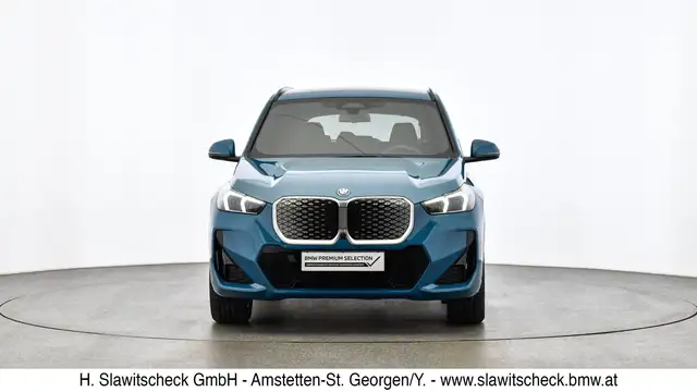 BMW iX1 xDrive30 U11 Ansicht 2