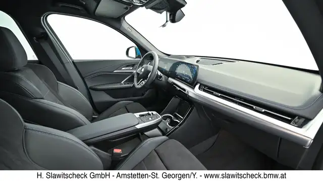 BMW iX1 xDrive30 U11 Ansicht 8