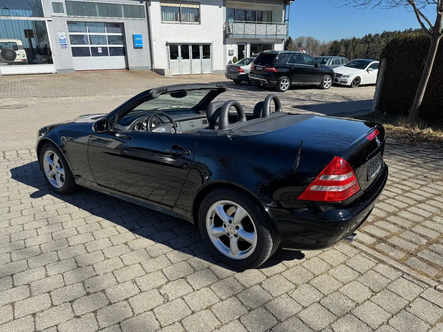 Mercedes-Benz SLK 320 2.HD,kein Winter,Xenon,Autom,Bose,Leder Noir - 2