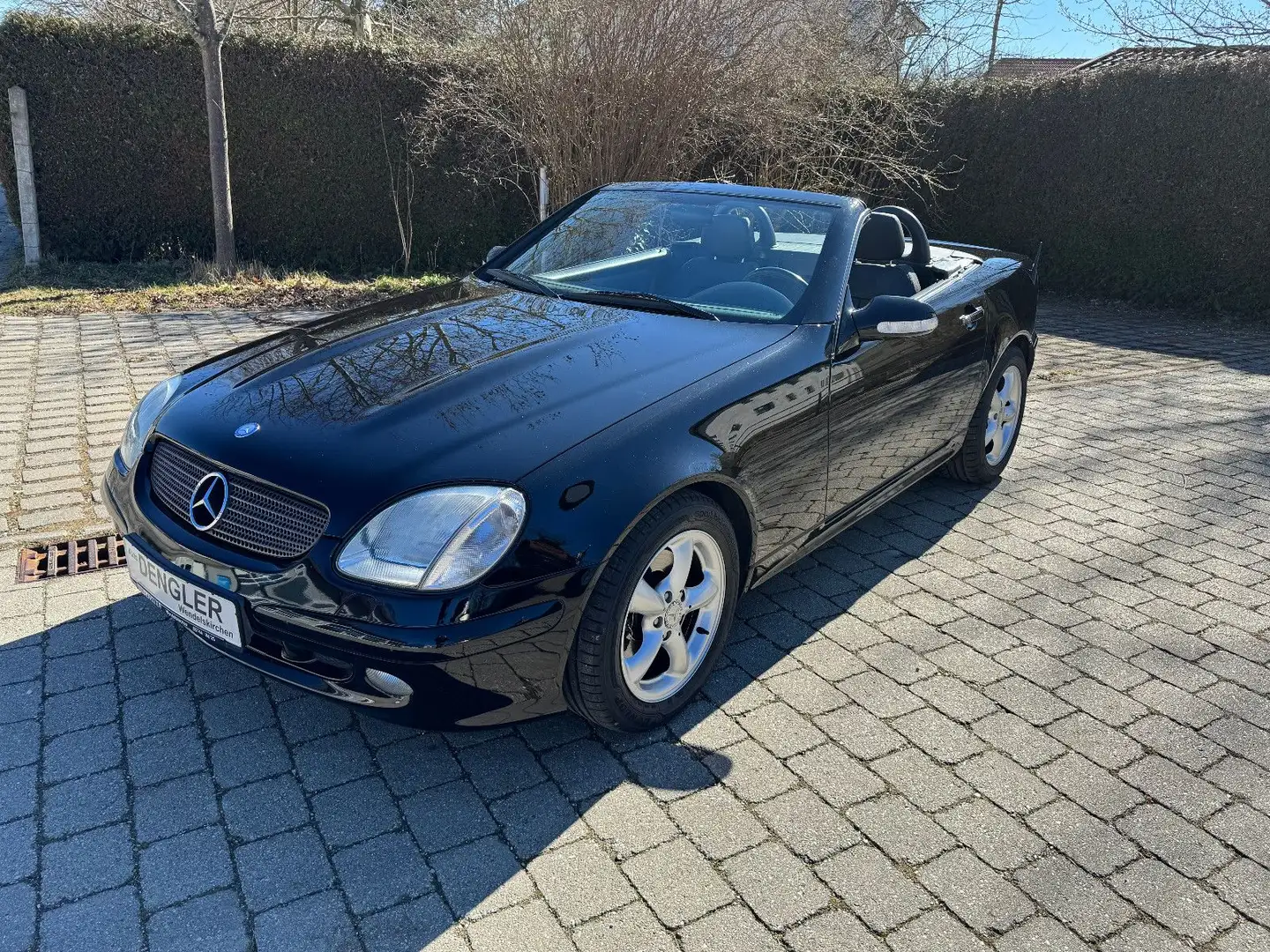 Mercedes-Benz SLK 320 2.HD,kein Winter,Xenon,Autom,Bose,Leder Noir - 1