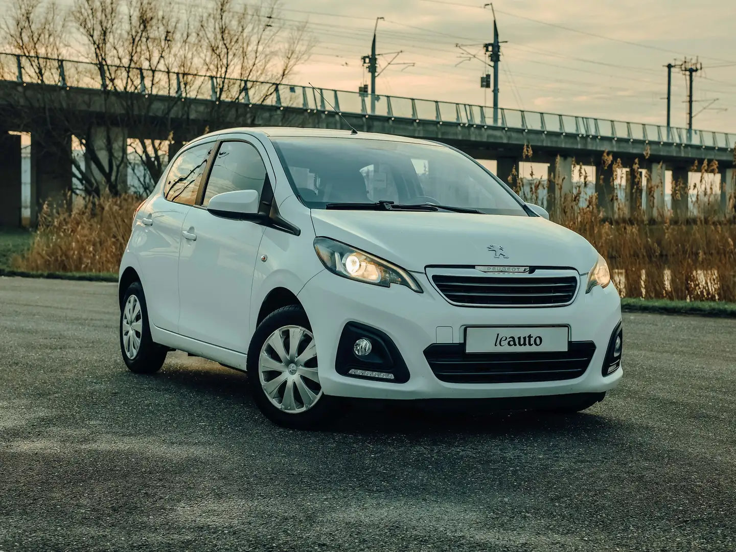 Peugeot 108 1.0 e-VTi Nette auto Weiß - 1