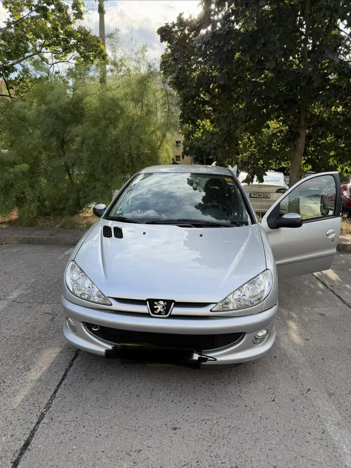 Peugeot 206