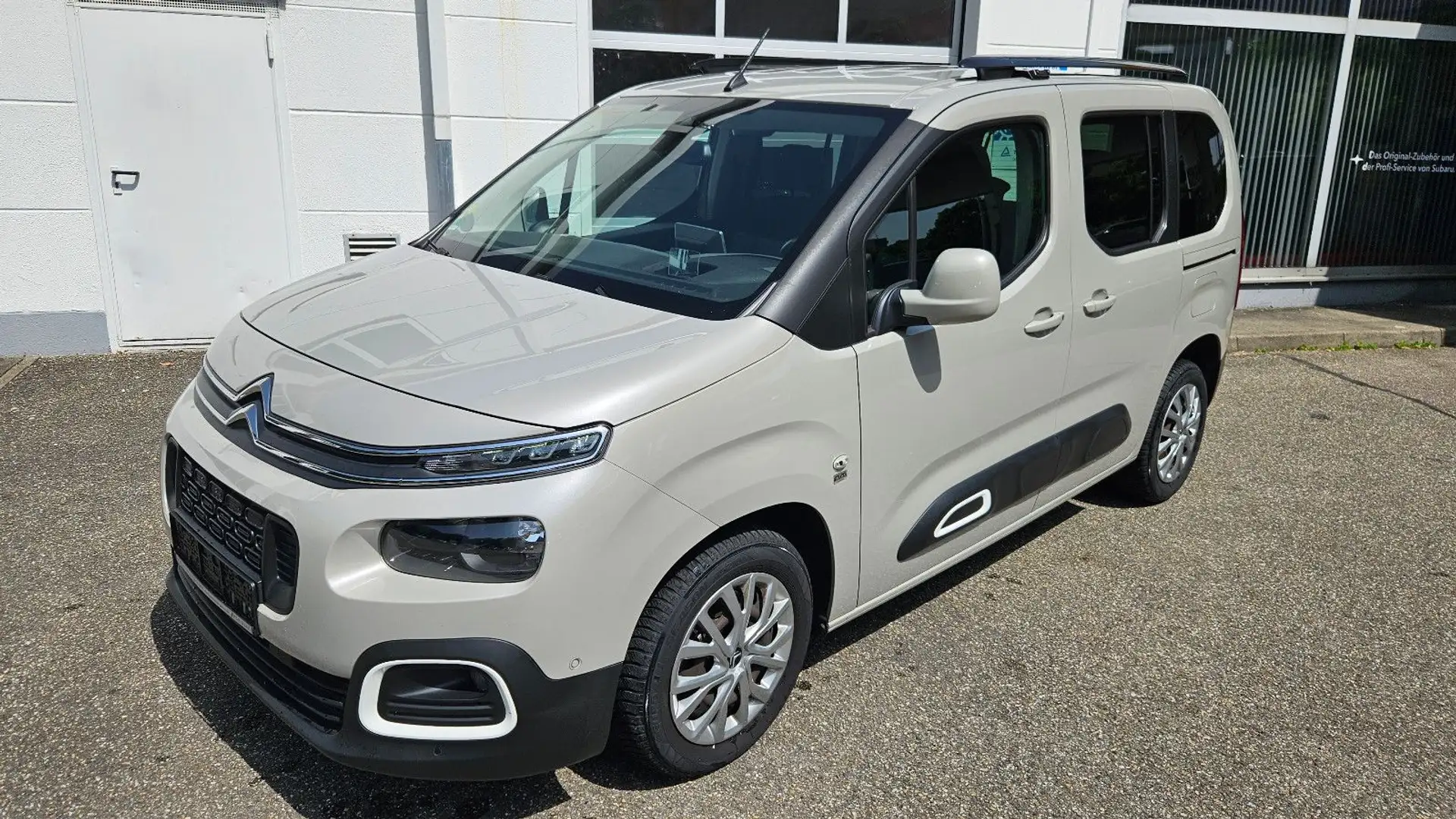 Citroen Berlingo BlueHDi 130 S&S SHINE M EAT8 Beige - 1