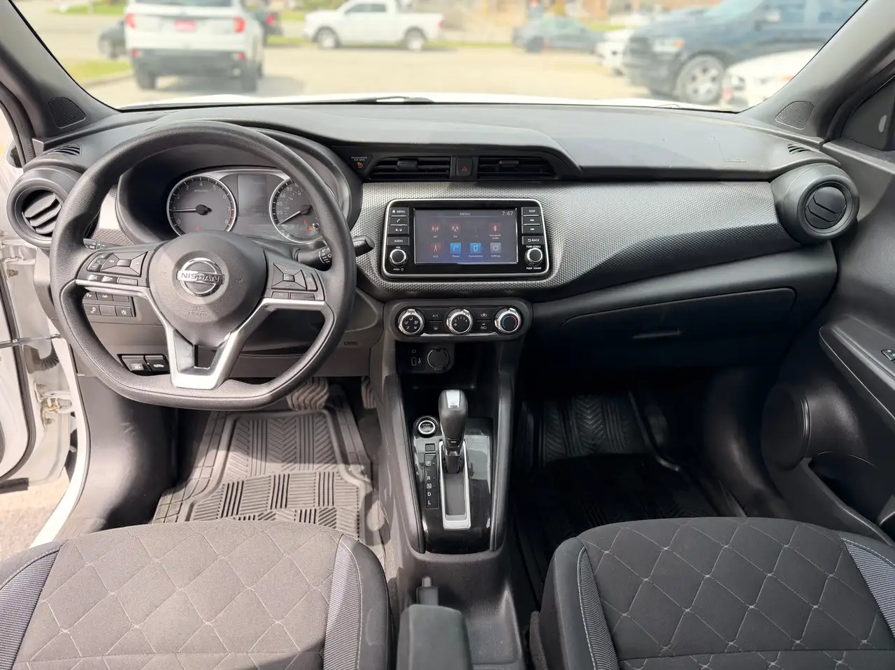 Nissan Kicks снимка Nissan Kicks