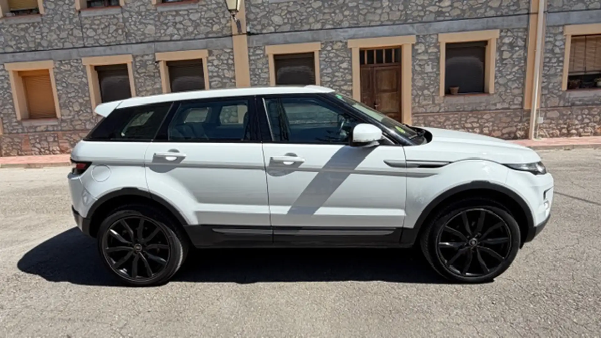 Land Rover Range Rover Evoque 2.2L TD4 Prestige 4x4 Blanco - 2