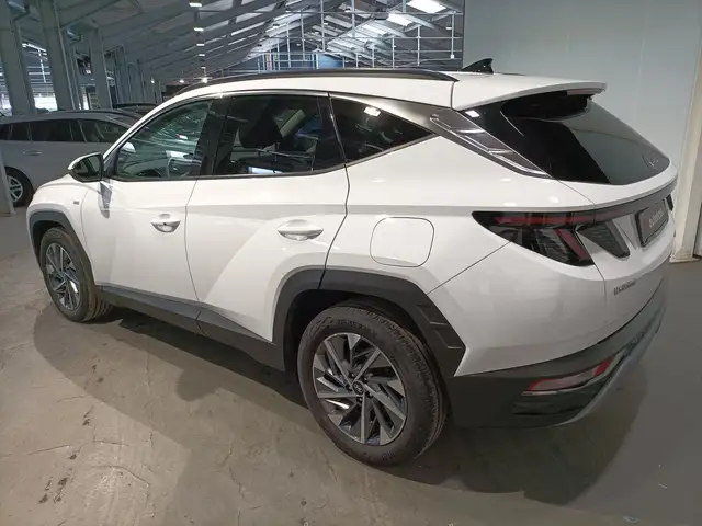 Hyundai Tucson view 4
