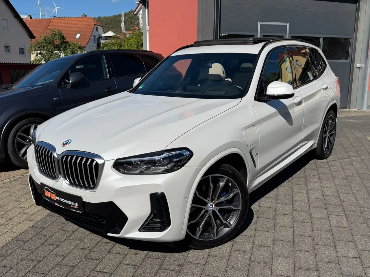 BMW X3 xDrive 30 e M Sport*PANO*HUD*LED*KAM*ASSIST — photo 1 of 30
