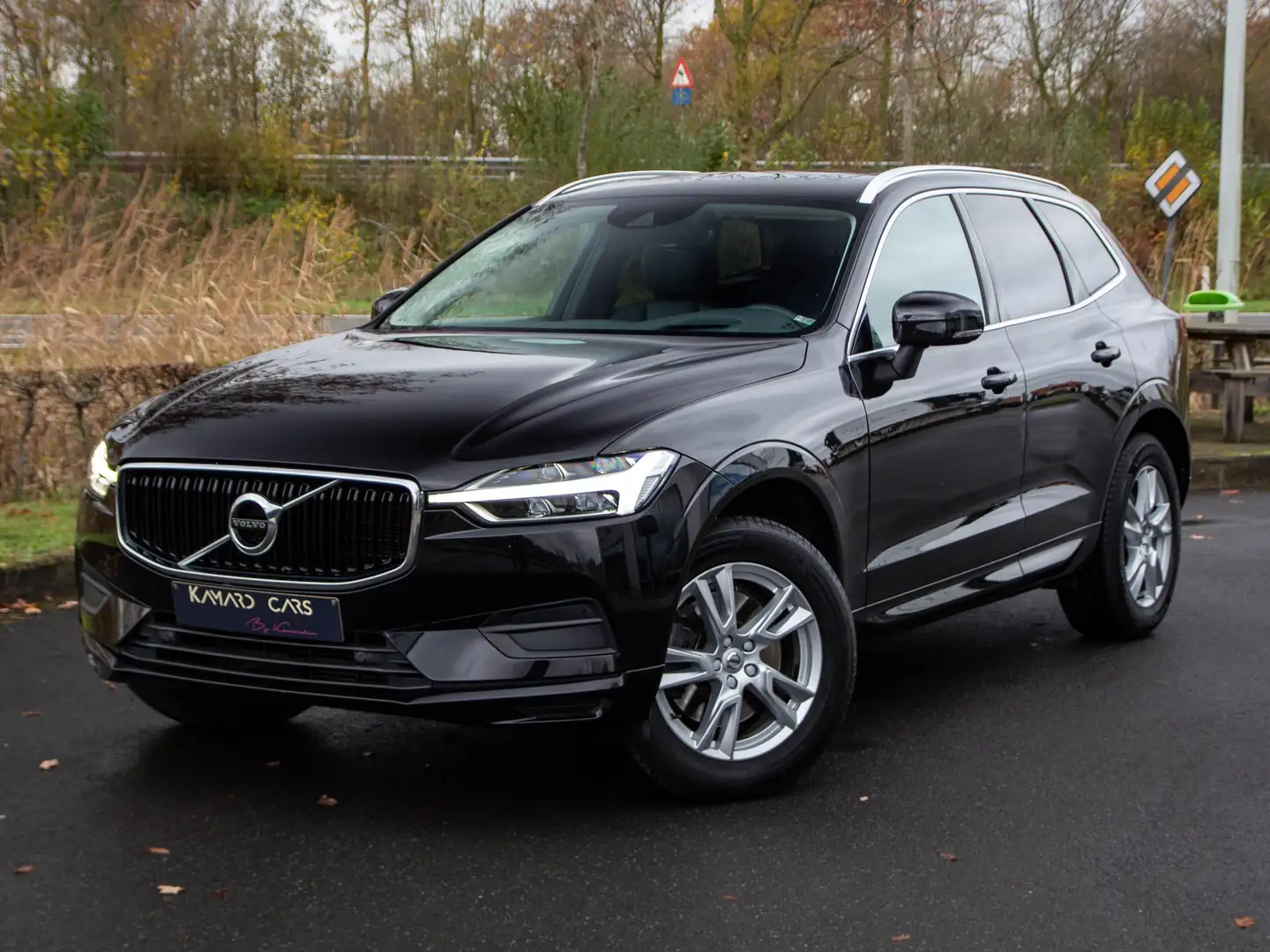 Volvo XC60 XC60 D4 AWD Geartronic Momentum Noir - 1