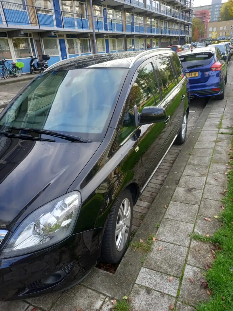 Opel Zafira 1.8 Selection Zwart - 1