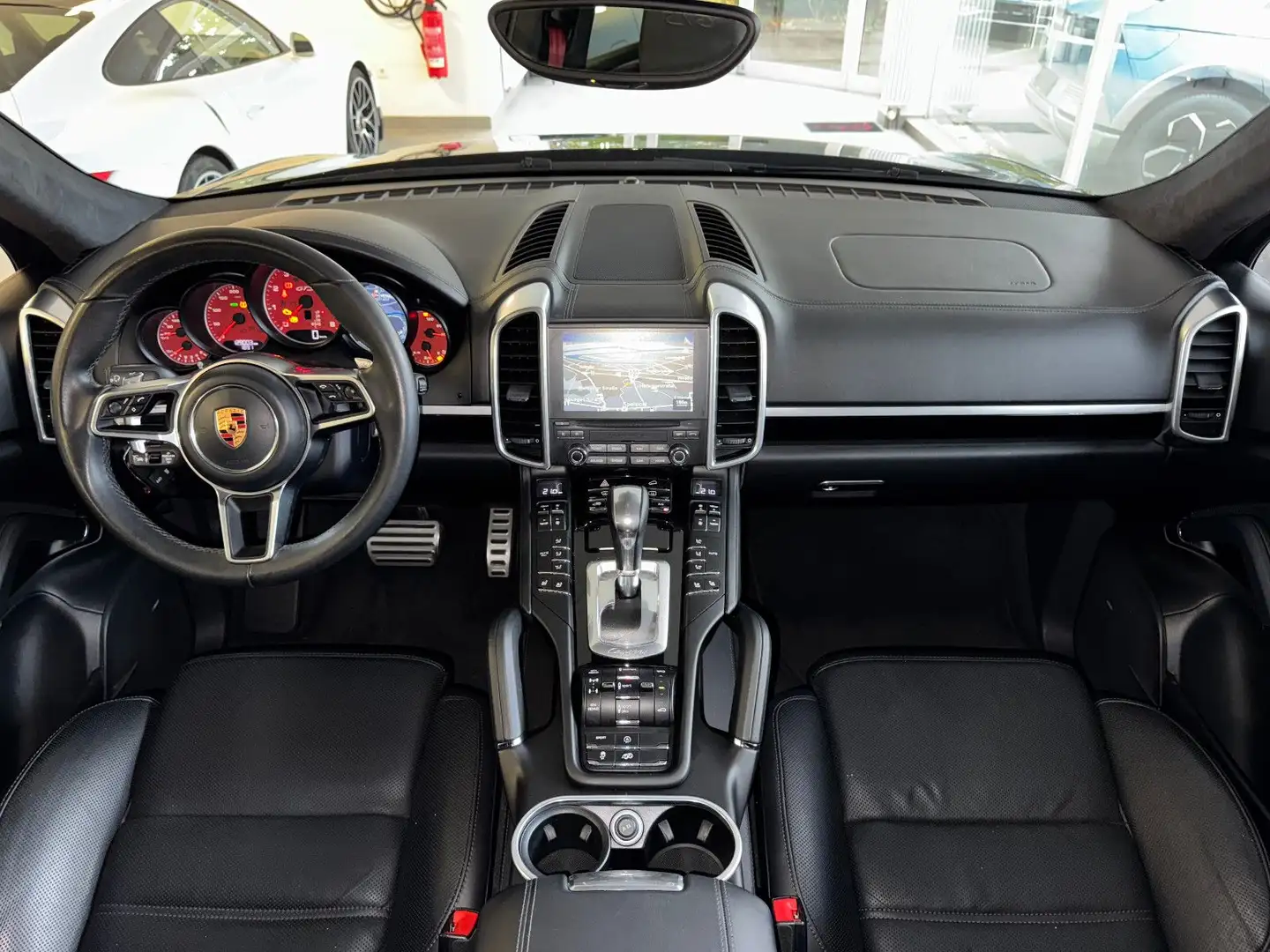 Porsche Cayenne GTS 18-Wege LED Luft Panorama Bose R21 Schwarz - 2