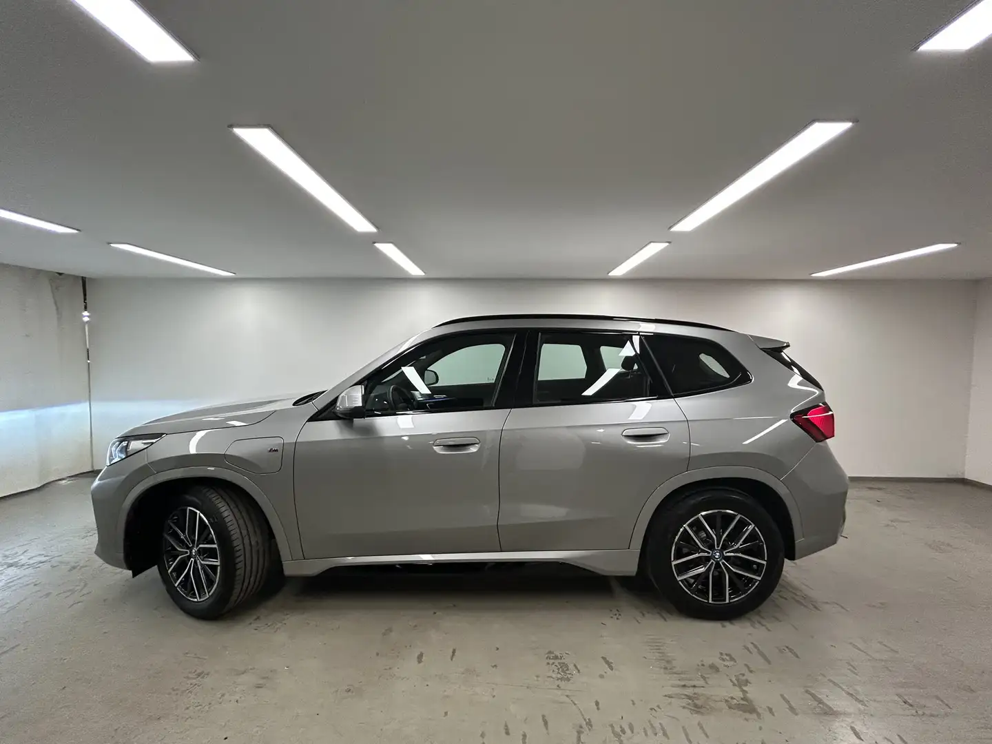 BMW X1 xDrive30e M SportpaketDA. Prof. AHK Head-Up Harman Grau - 2