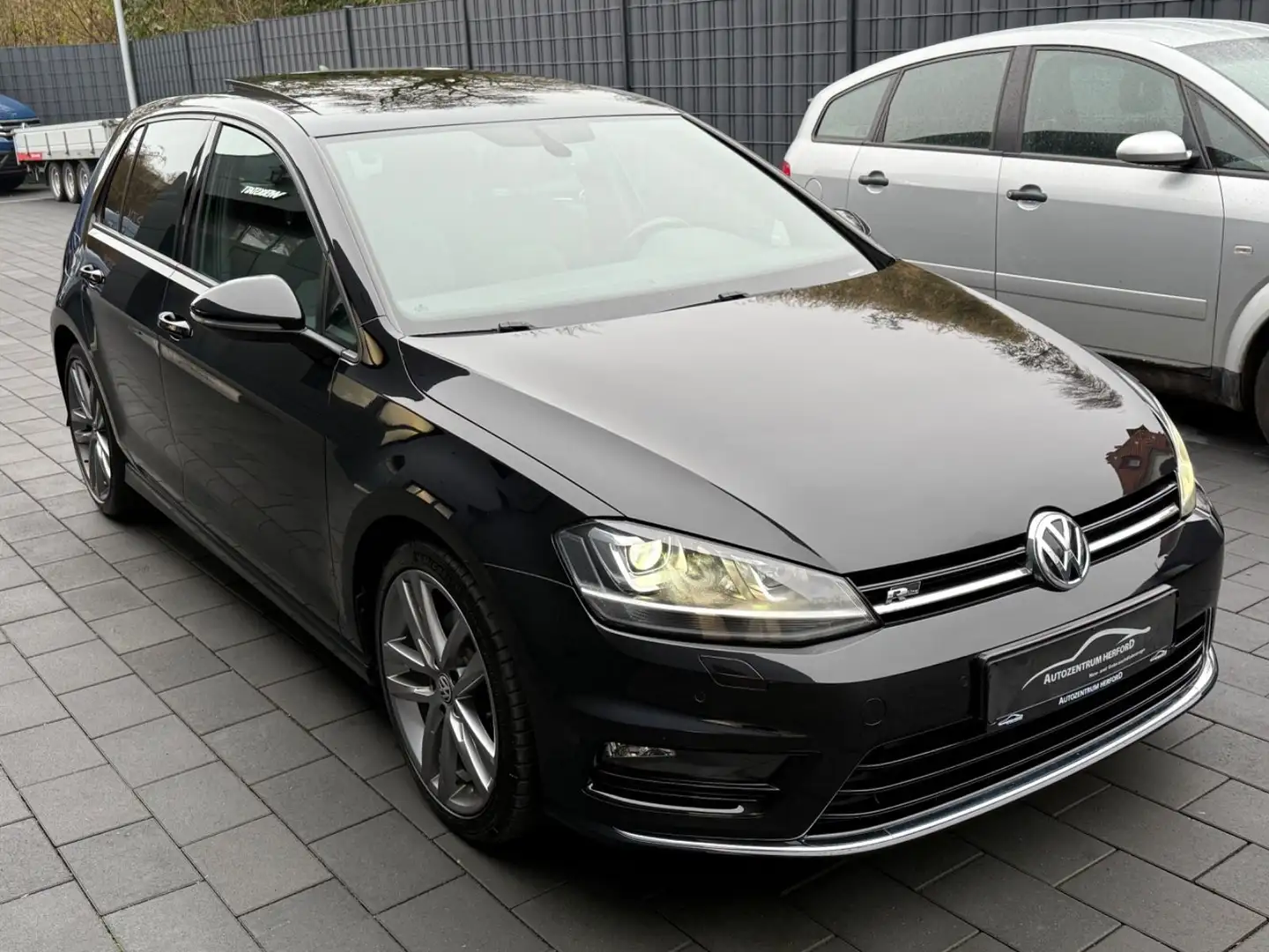 Volkswagen Golf VII Lim. R-Line Highline BMT 4Motion Noir - 2