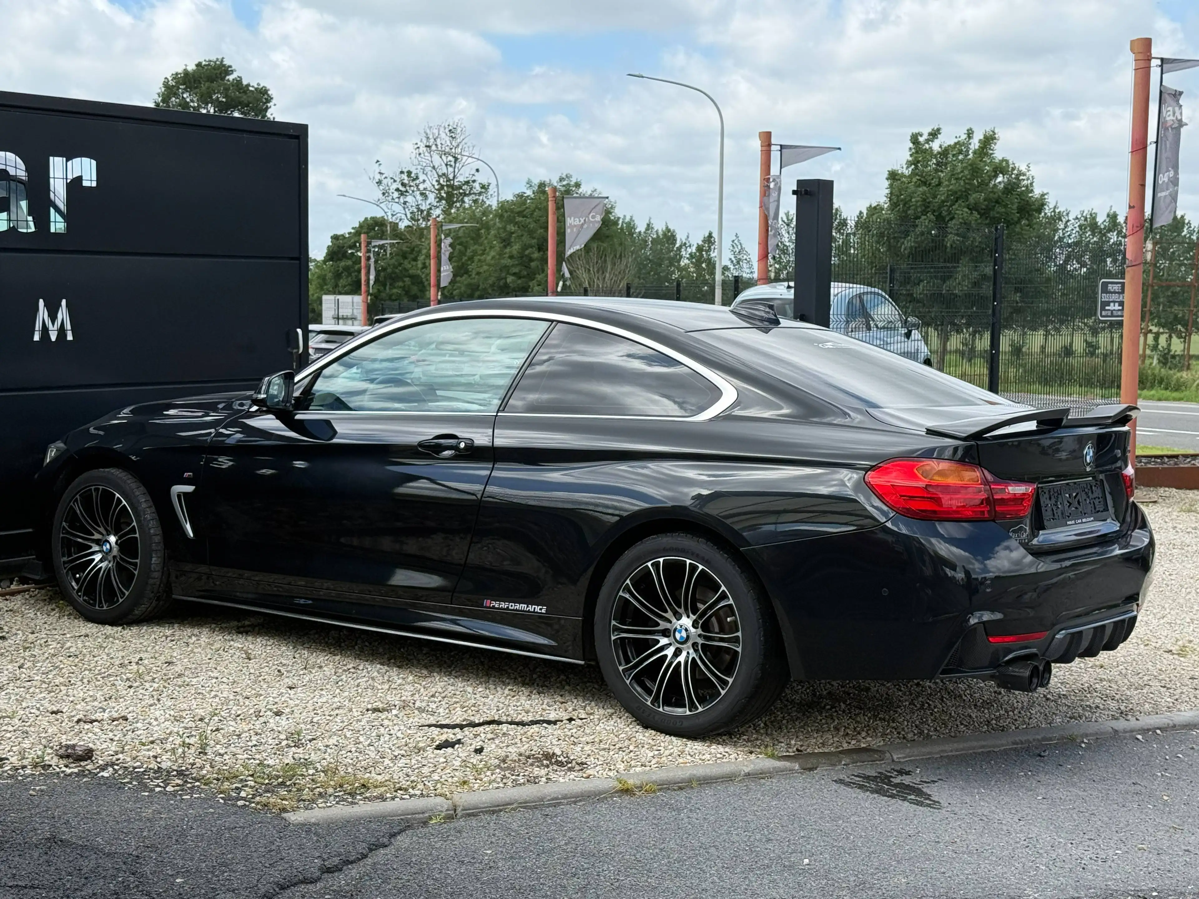 BMW 425 Coupé 425 d / Capteurs avant et arrière / Système de navigation — photo 3
