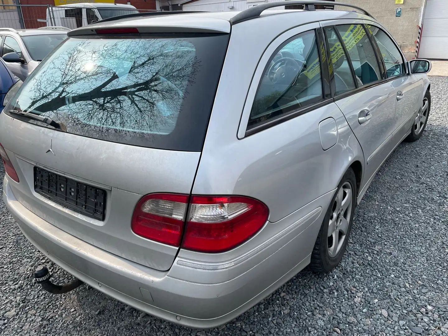 Mercedes-Benz E 220 T CDI Automatik Elegance Plateado - 2