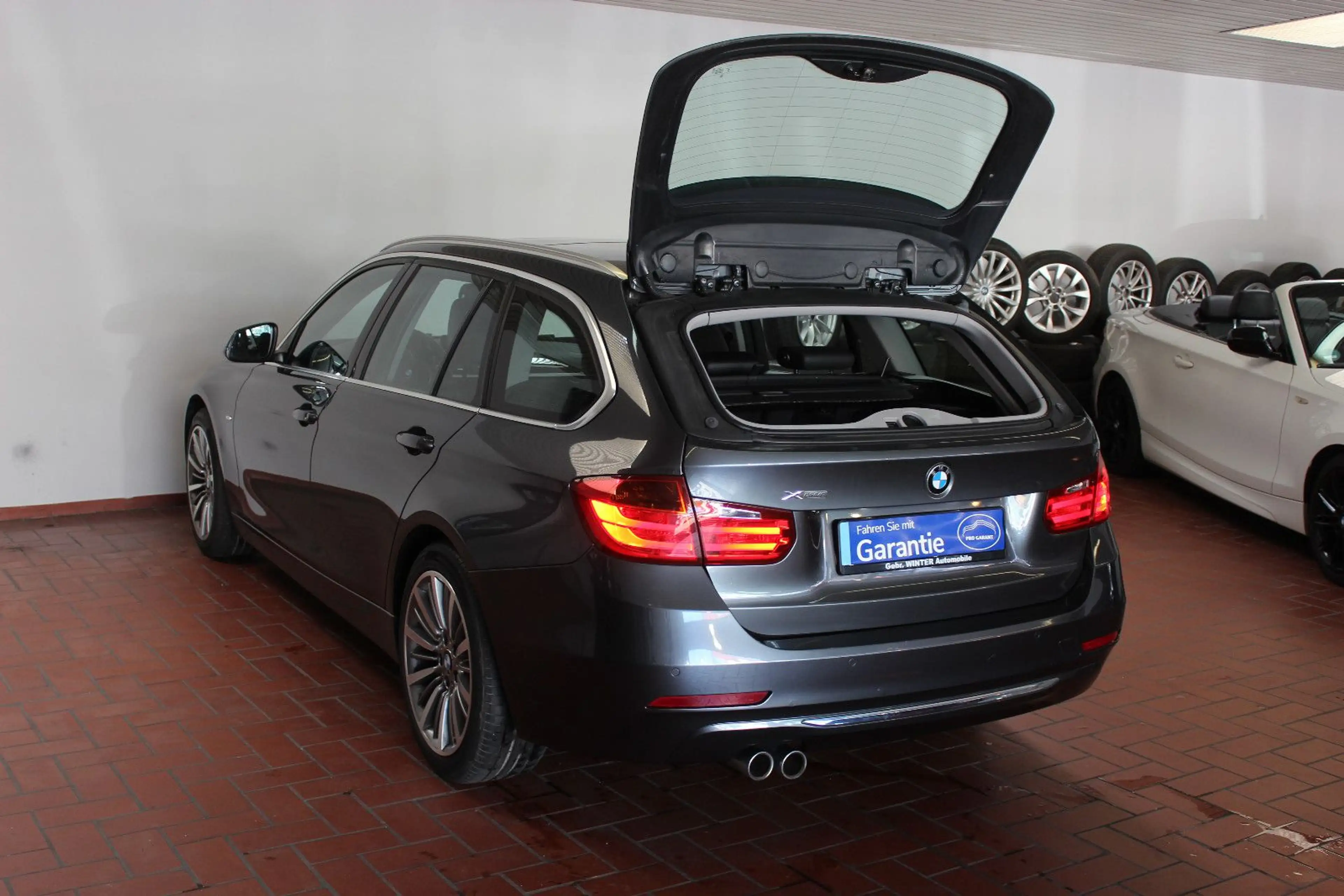 BMW 335 d xDrive*Luxury*HUD*ACC*NAVI*Leder*Pano — photo 10
