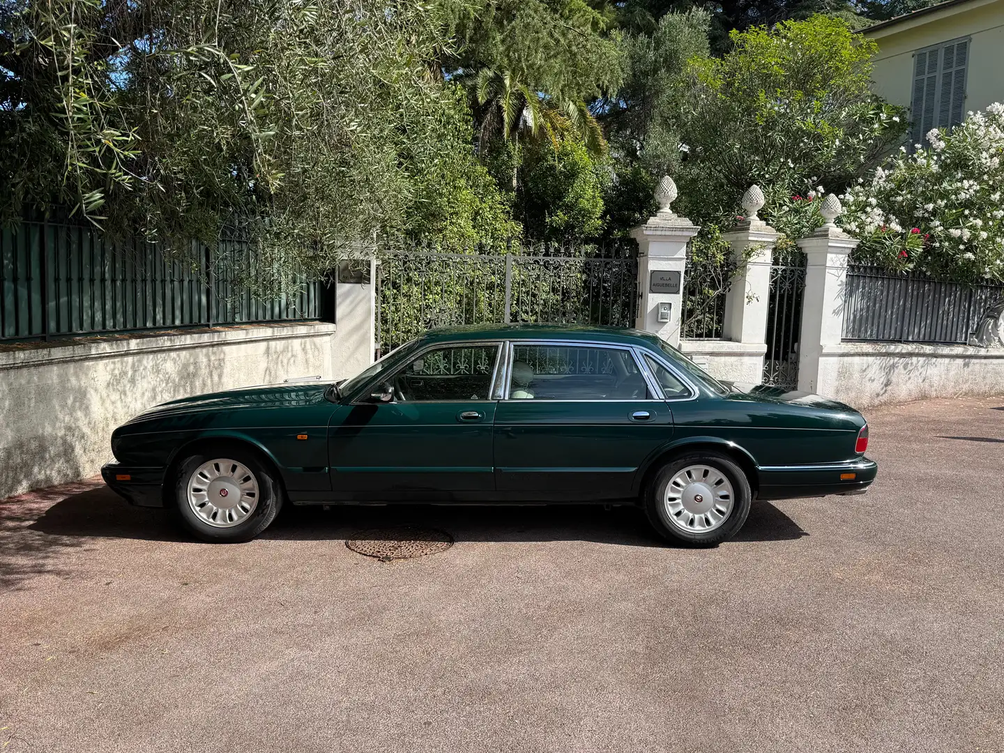 Jaguar Daimler Daimler 4.0 A Vert - 2