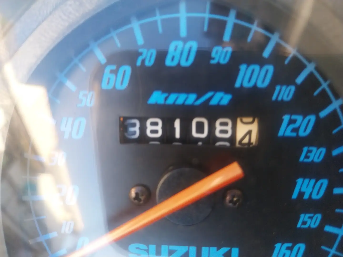 Suzuki Sixteen 150 Blauw - 2