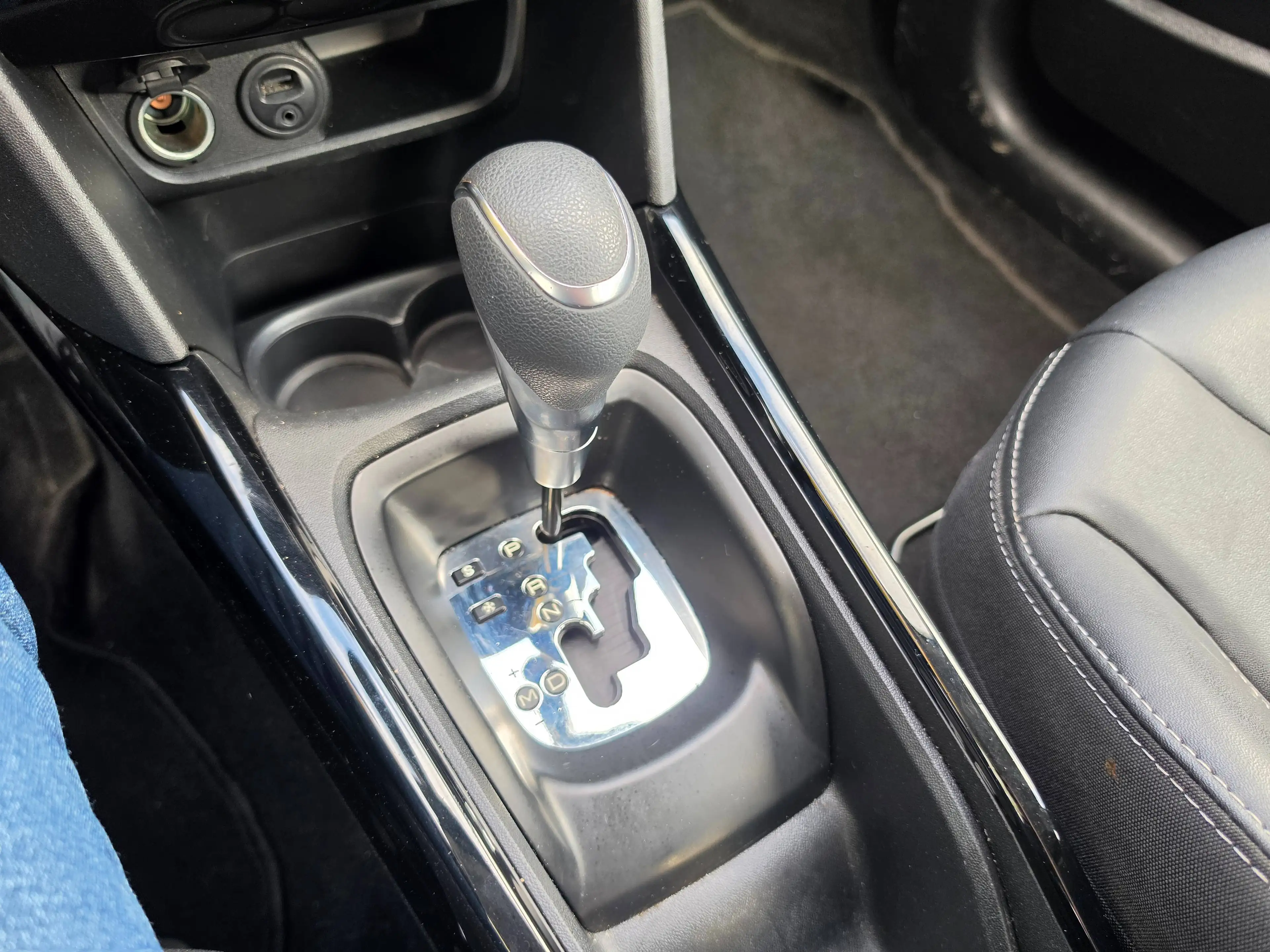 Peugeot 2008 B2B*MARCHAND*1.2*AUTOMATIQUE*NAVI*CAMERA*CRUISE*EU6b — photo 13