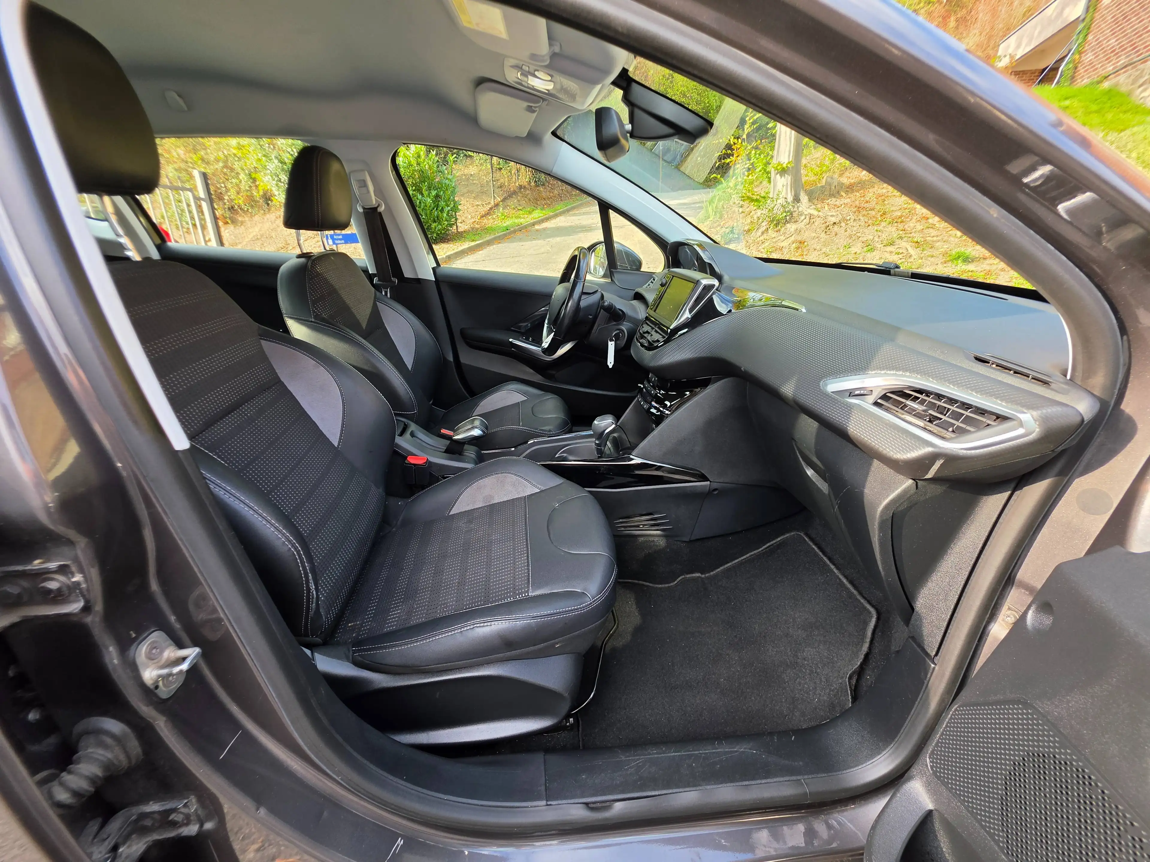 Peugeot 2008 B2B*MARCHAND*1.2*AUTOMATIQUE*NAVI*CAMERA*CRUISE*EU6b — photo 8
