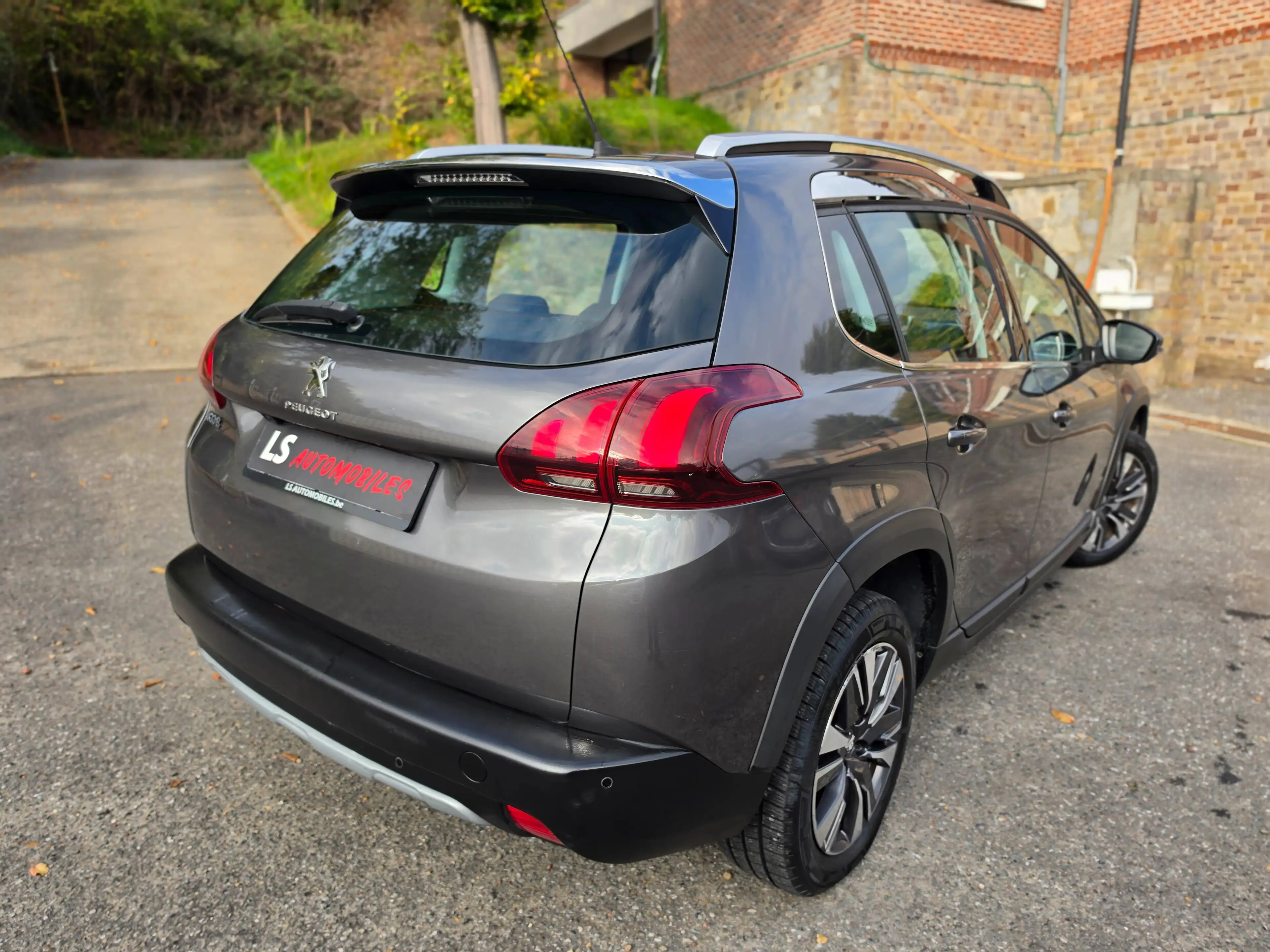 Peugeot 2008 B2B*MARCHAND*1.2*AUTOMATIQUE*NAVI*CAMERA*CRUISE*EU6b — photo 2